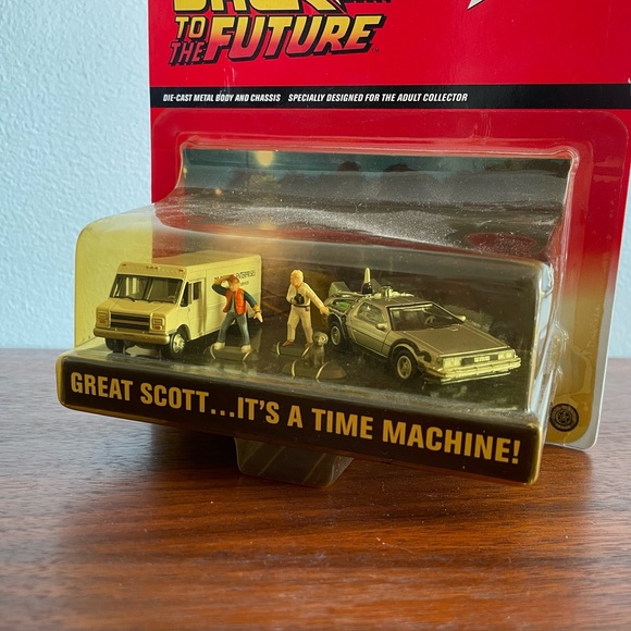 Johnny Lightning Diecast Back to the Future Time Machine Diorama - Picture 2 of 3